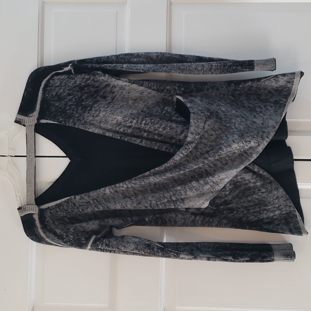 525 America Sweater